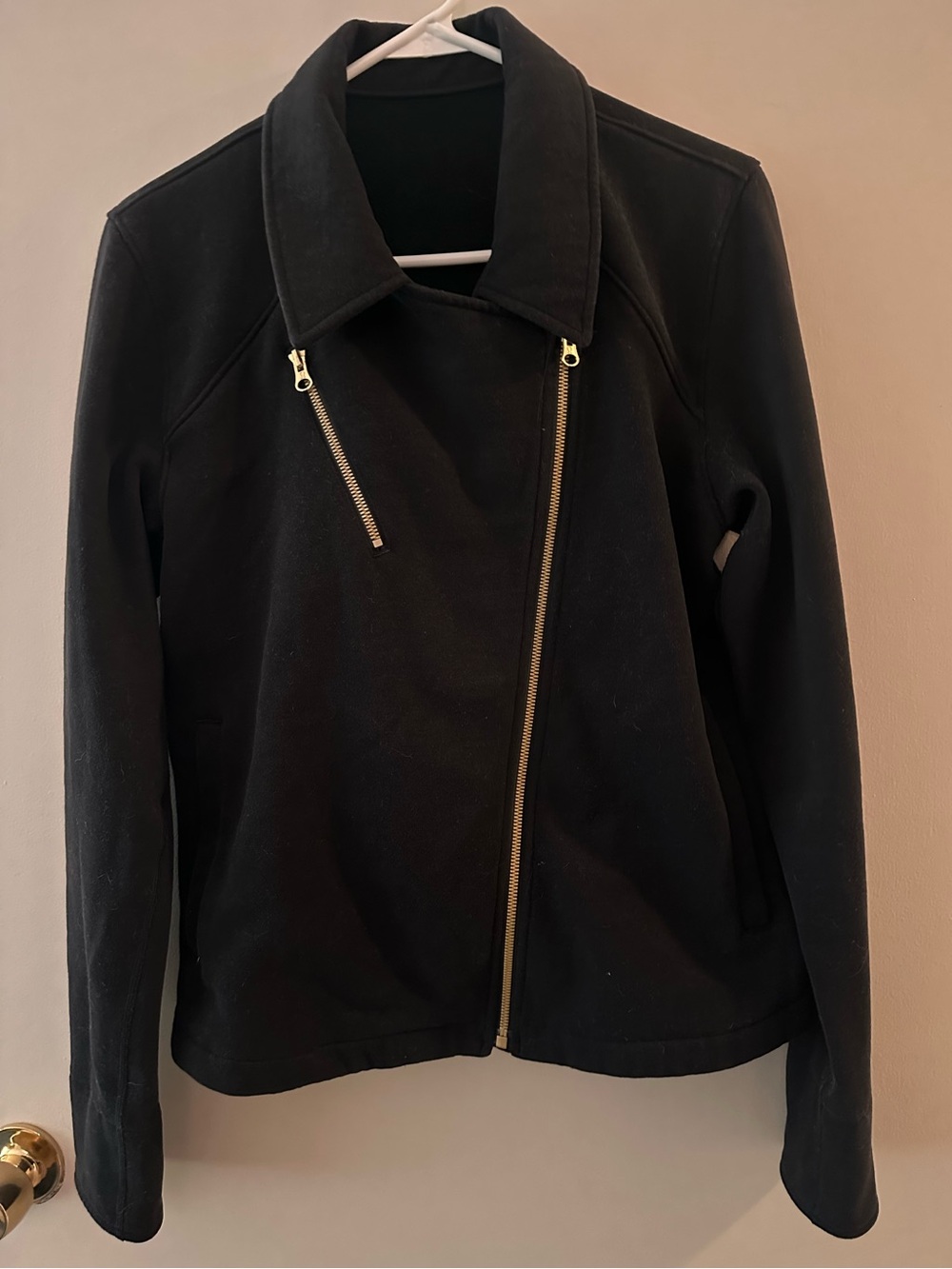Rare Lululemon women’s Black Moto Jacket asymmetrical zip-up jacket gold zippers